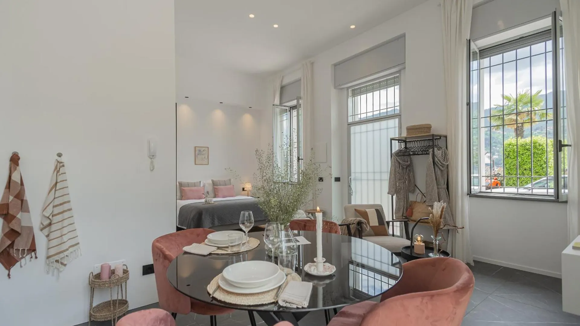 Piccola Como Lotus By Rent All Como Carate Urio شقة