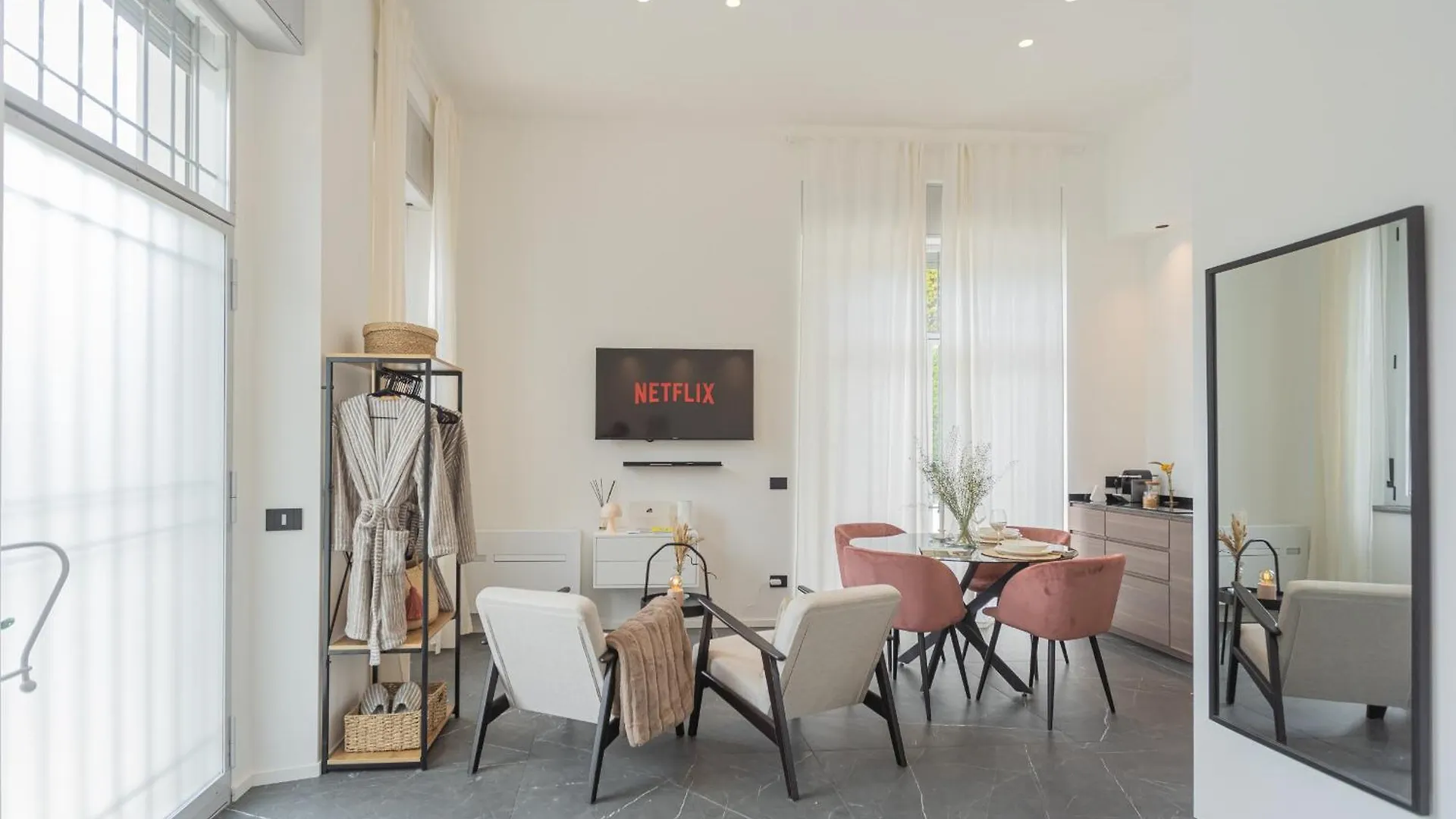 شقة Piccola Como Lotus By Rent All Como Carate Urio إيطاليا